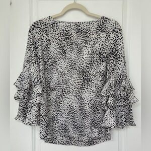 South Moon Under Abbeline Medium Women’s Animal Print Black White Blouse Ruffles